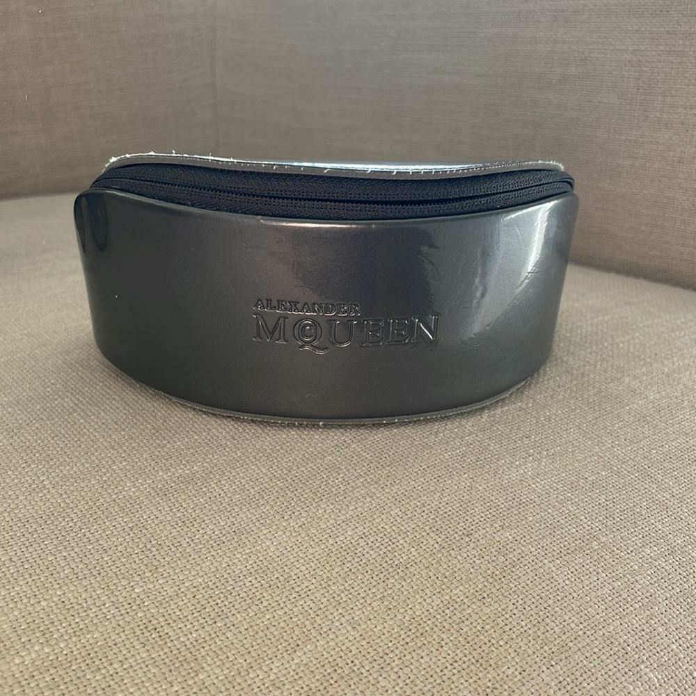 Alexander McQueen Cateye Butterfly Wing Blue and Burgundy Sunglasses with Case - Picture 7 of 15